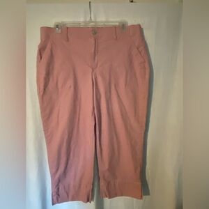 Gloria Vanderbilt Capris Size 12 Pink